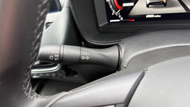 Nissan Juke 1.0 DiG-T N-Connecta 5dr Petrol Hatchback